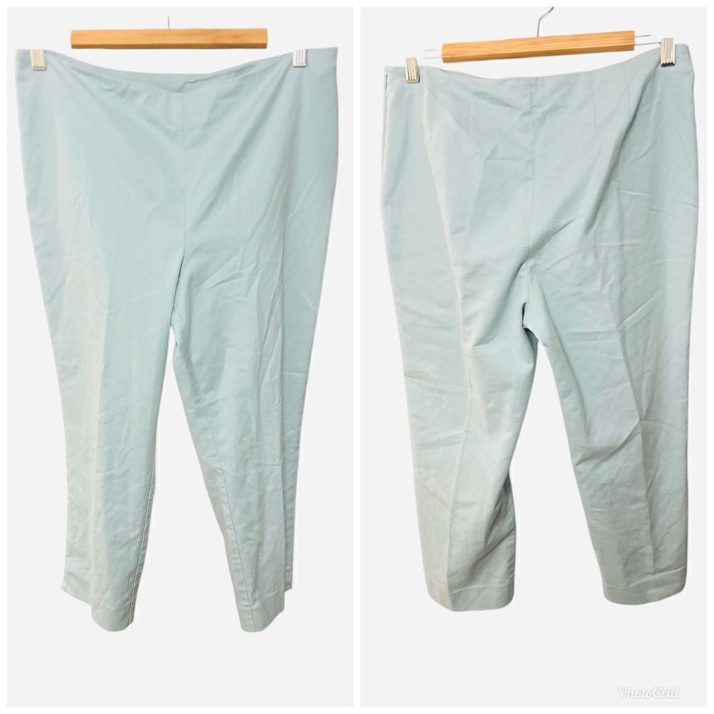 St. John Capri Light Blue Pants Tiffany Blue 10 Medium